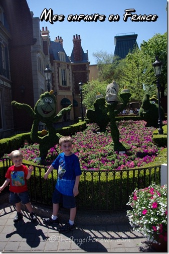 My children in France at Epcot