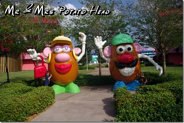 Mr and Mrs Potato Head at Pop Century Resort