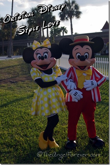 Mickey and Minnie original Disney love